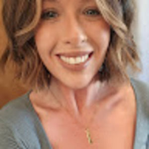 Meet your Posher, Cassandra